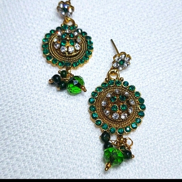 Green Necklace set - Picture 5 of 6